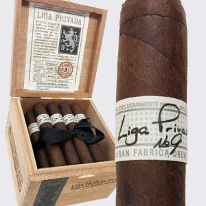 Liga Privada No. 9 Robusto | Barrister Cigars